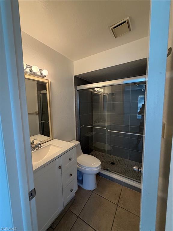 1100 Pondella Rd 911 Property Photo 12
