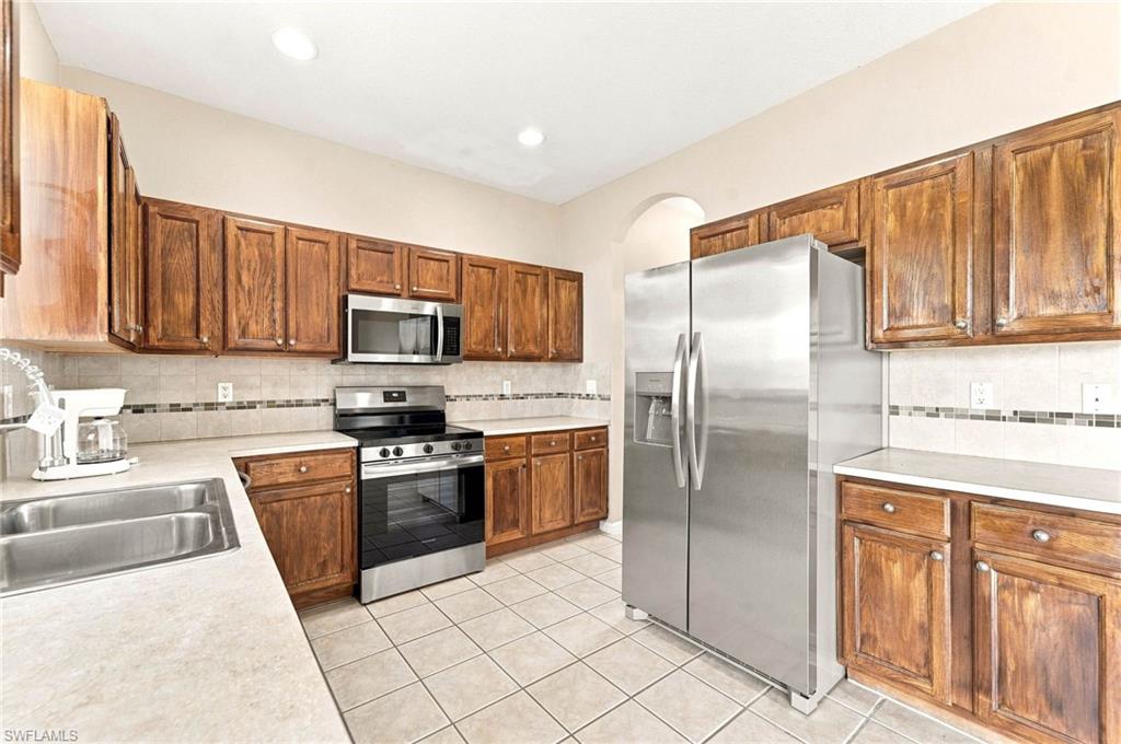 117 Shadow Lakes Dr Property Photo 14