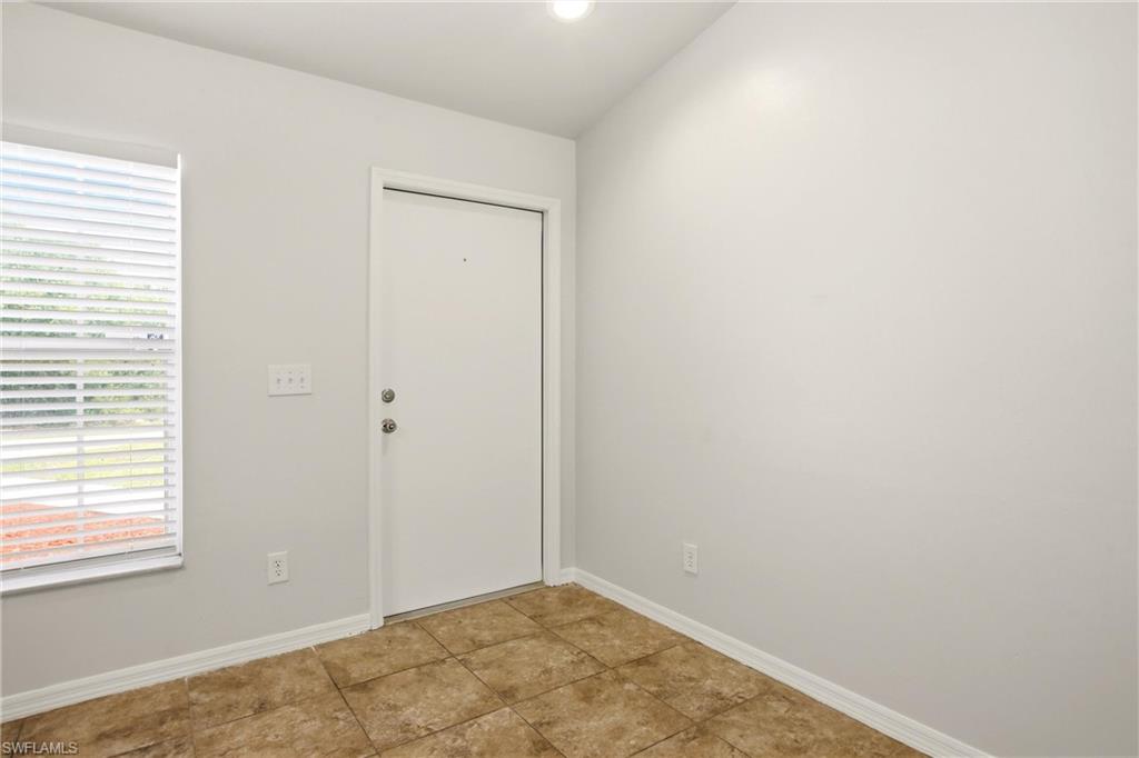 1036 Belmont St E Property Photo 4