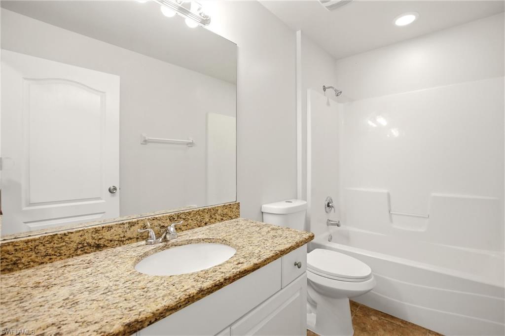 1036 Belmont St E Property Photo 23