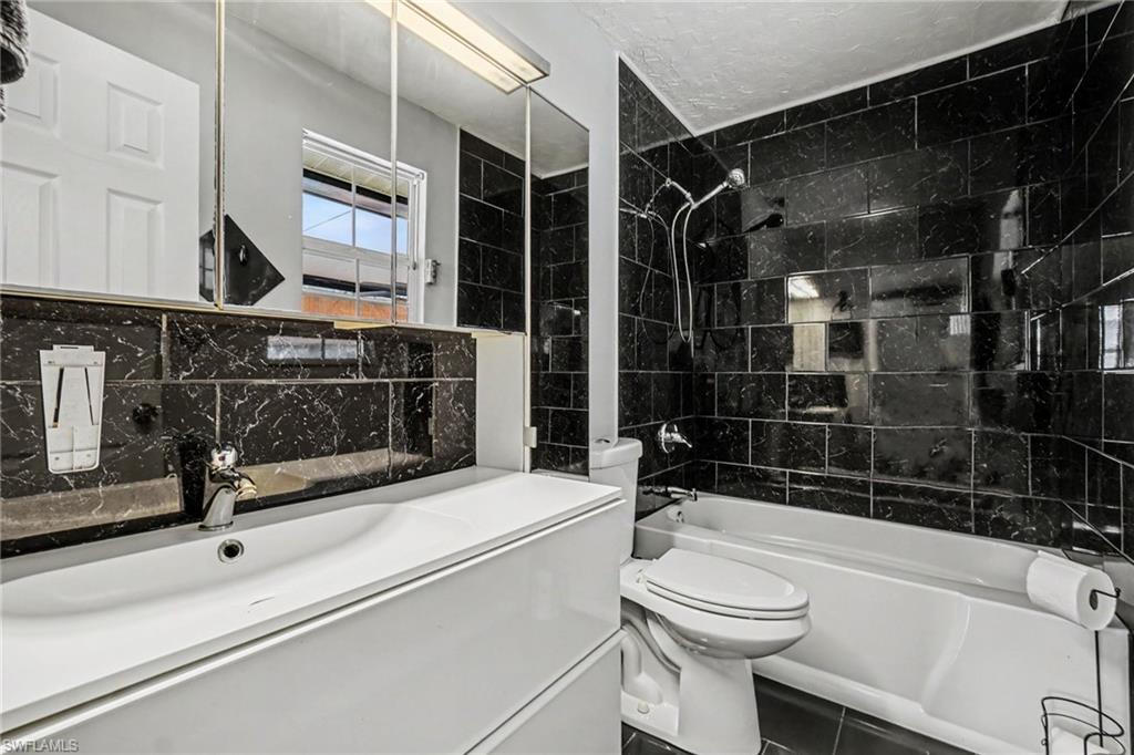 316 Sw 19th Ter Property Photo 25