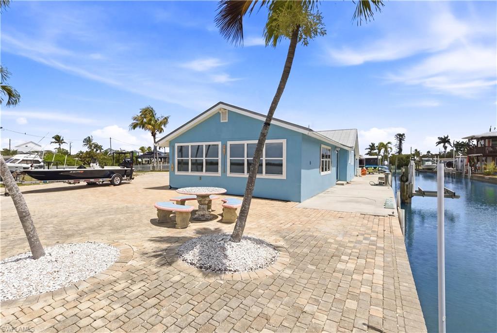 2669 Coco Plum Dr Property Photo 2