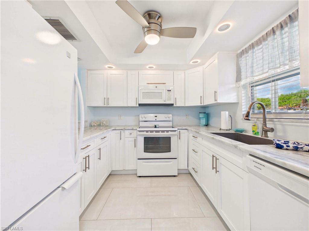 300 Valley Stream Dr 3d Property Photo 8