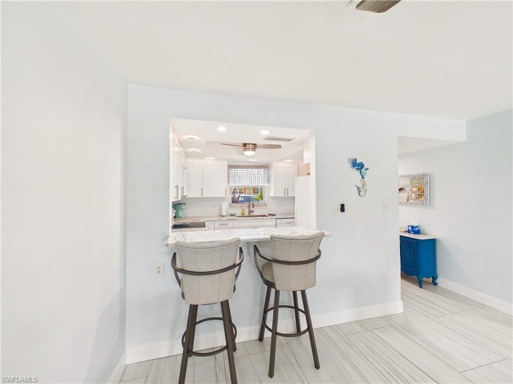 300 Valley Stream Dr 3d Property Photo 12