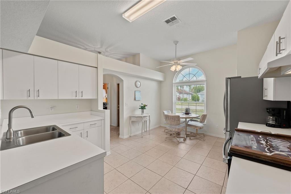 1520 Honor Ct Property Photo 7
