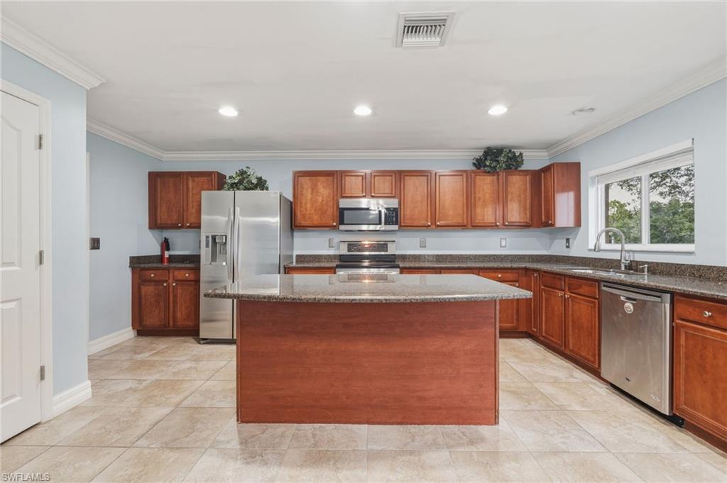 25134 Palisade Rd Property Photo 17