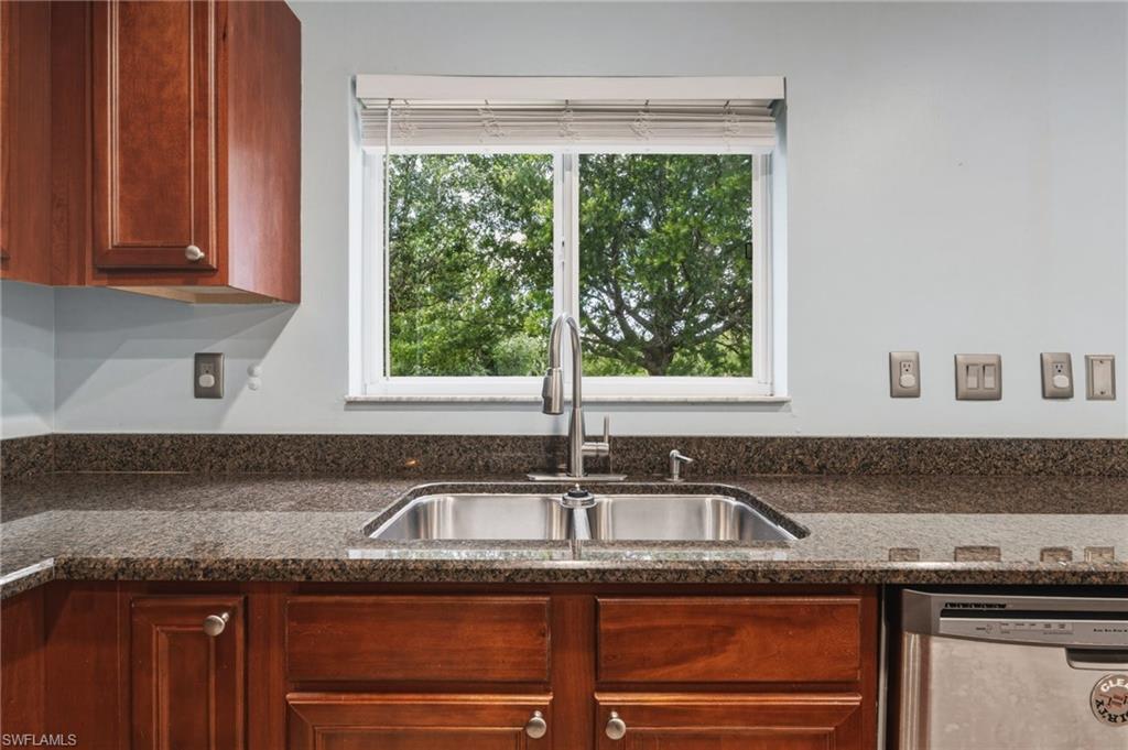 25134 Palisade Rd Property Photo 23