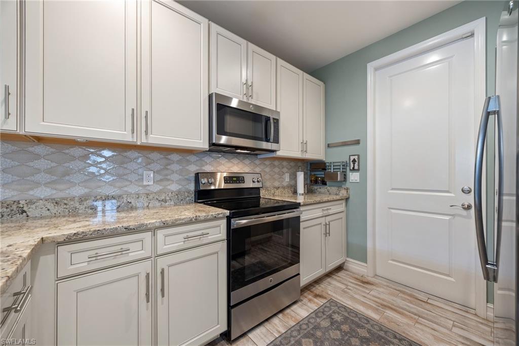 15840 Portofino Springs Blvd 101 Property Photo 10