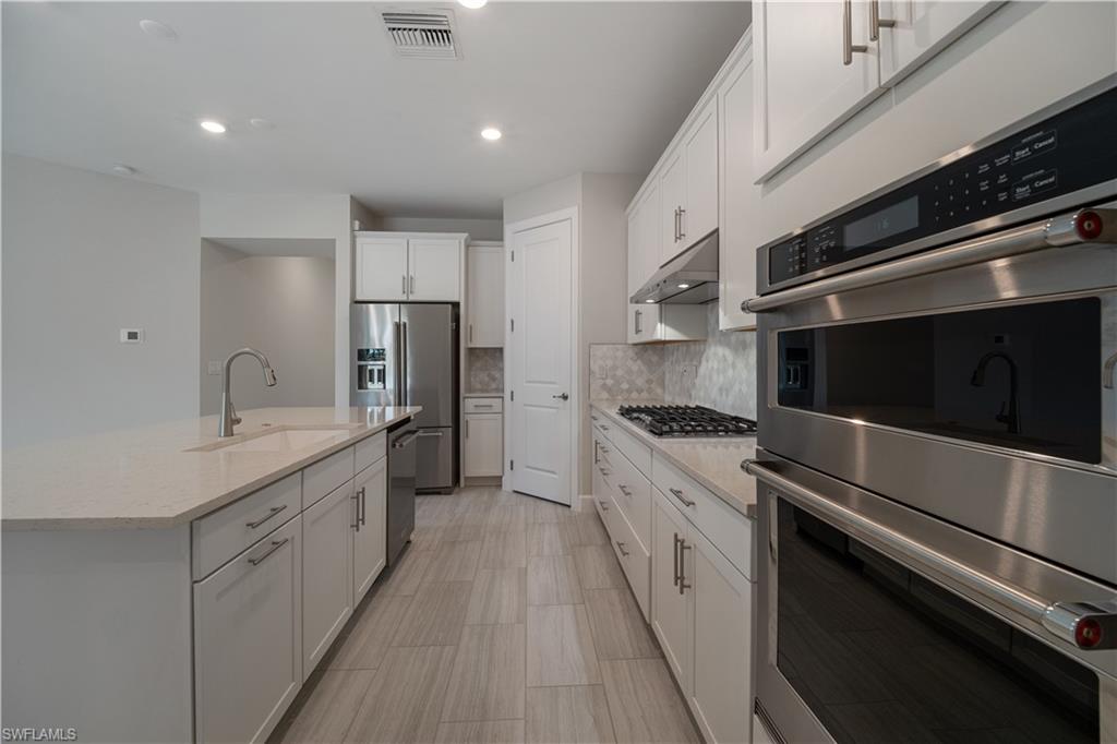 17057 Pine Lily Ln Property Photo 17