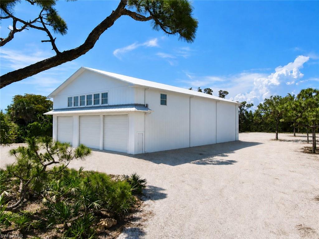 6690 Pineland RD Property Photo 1