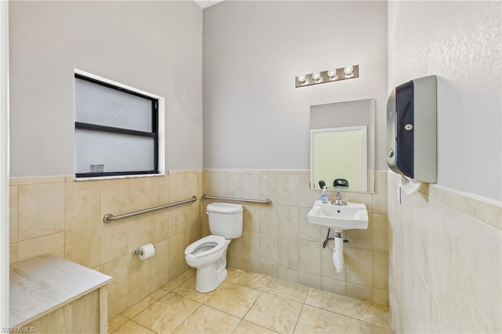 1010 Ne 9th St A Property Photo 32