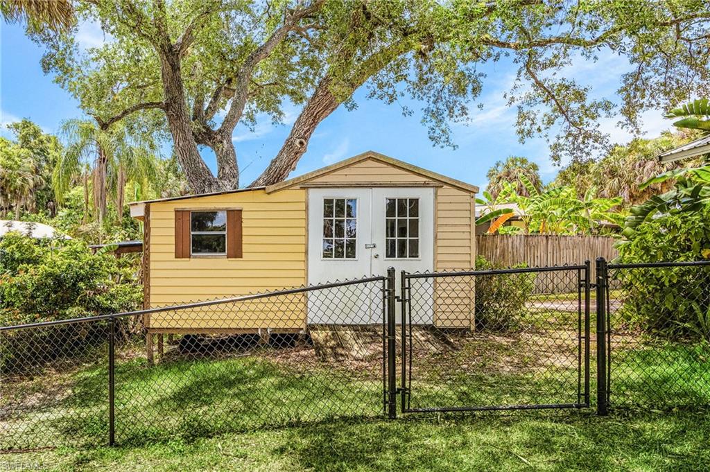 13520 Island Rd Property Photo 28