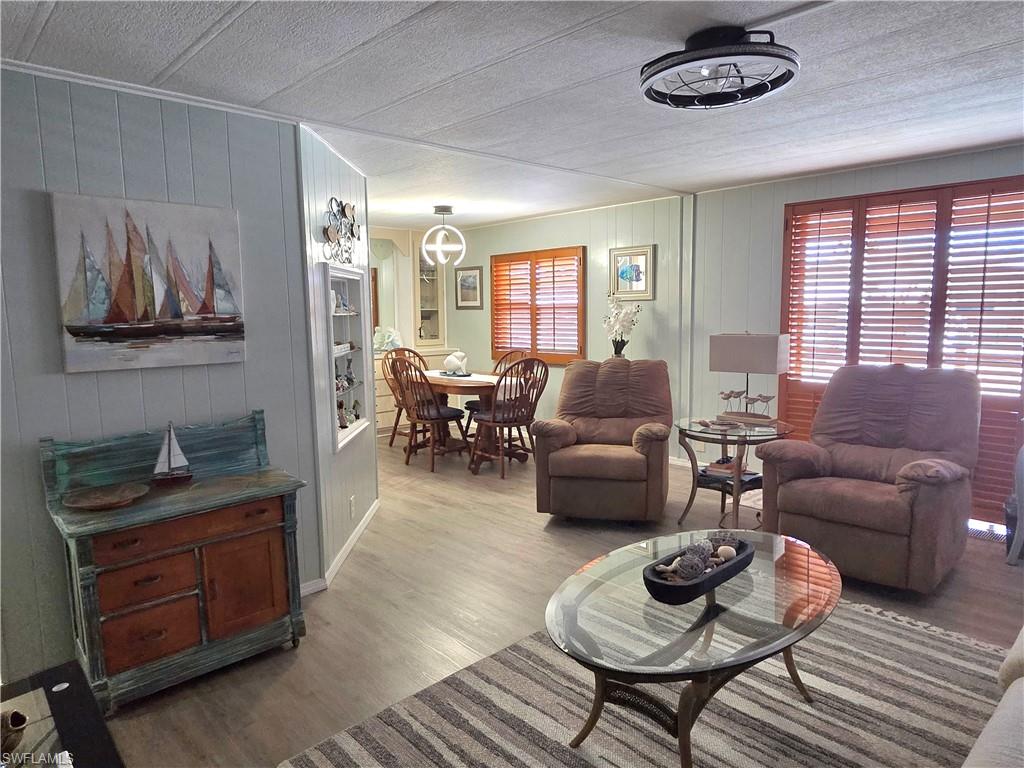 575 Winning Way Property Photo 15