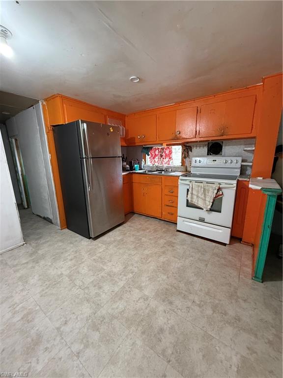 11225 Torchfire Trl Property Photo 5