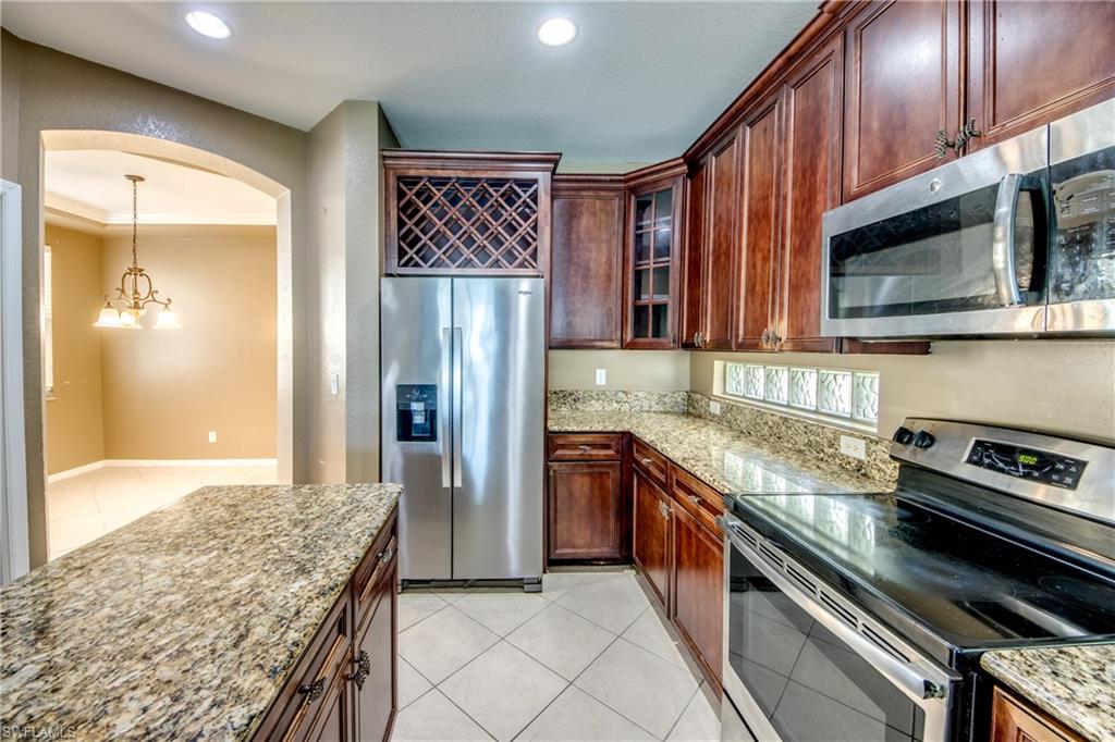 17026 Tremont St Property Photo 6