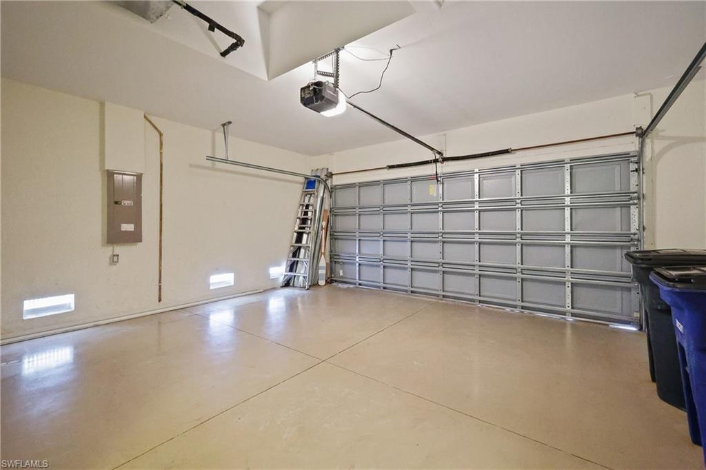 13988 Village Creek Dr Property Photo 35