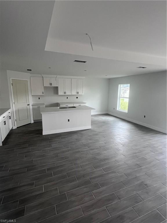 2406 Bay Plz Property Photo 8