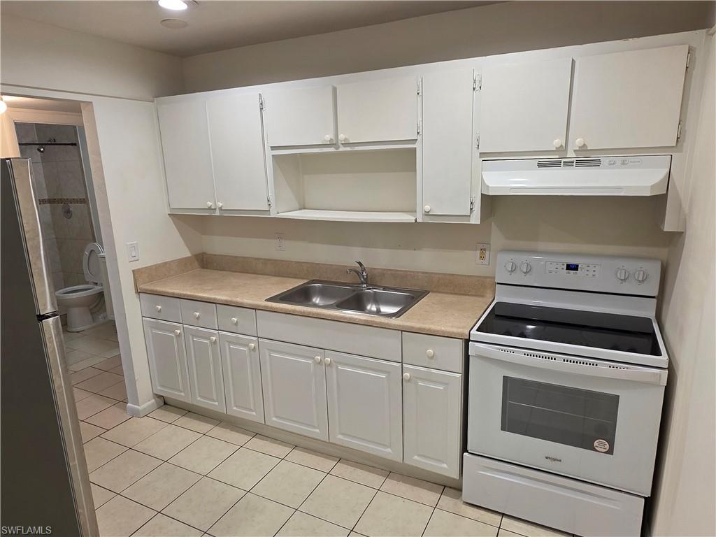 1107 S Loop Blvd Property Photo 7