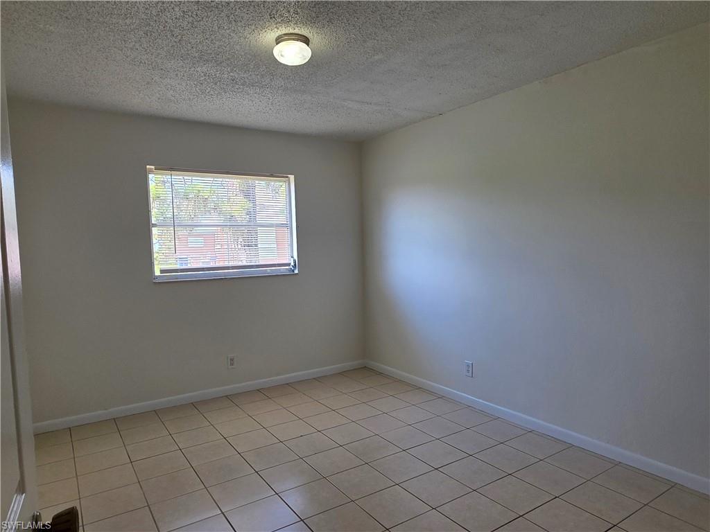 1107 S Loop Blvd Property Photo 11