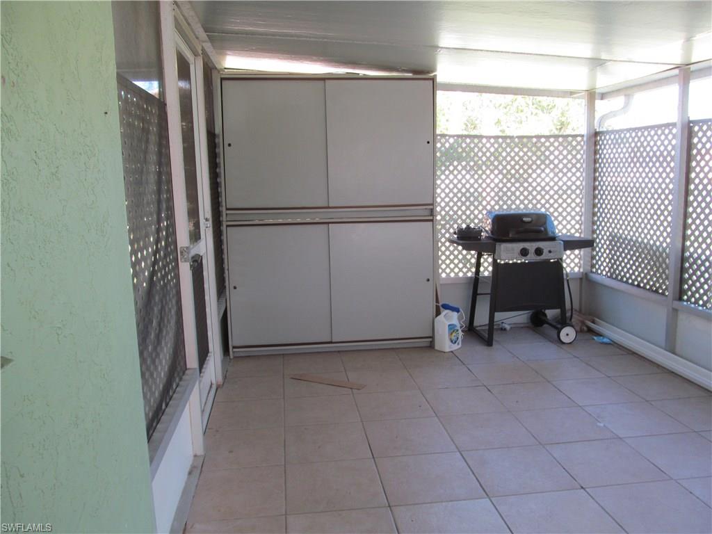 117 Stetson St Property Photo 15