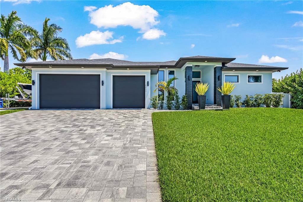 8800 Woodgate Manor CT