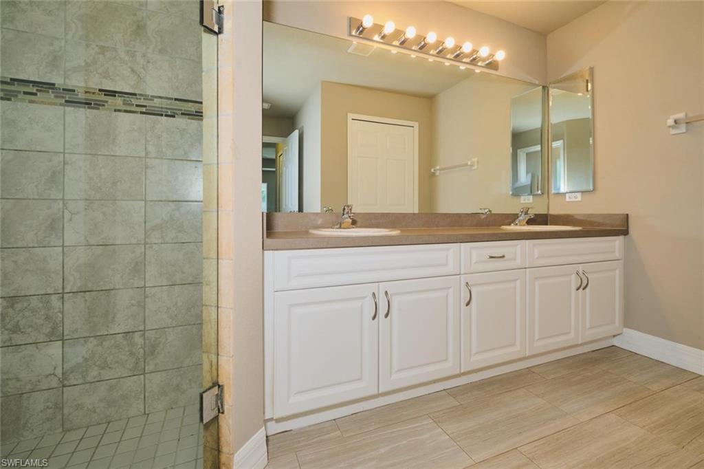 235 Sw 12th St Property Photo 16