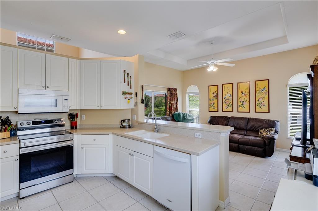 8830 Spring Mountain Way Property Photo 10