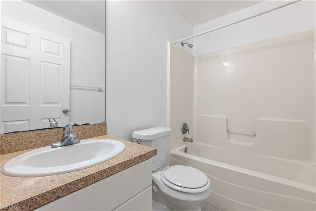 221 Meadow Rd Property Photo 9