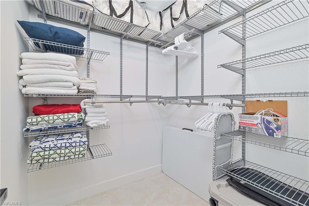 6386 Royal Woods Dr Property Photo 30