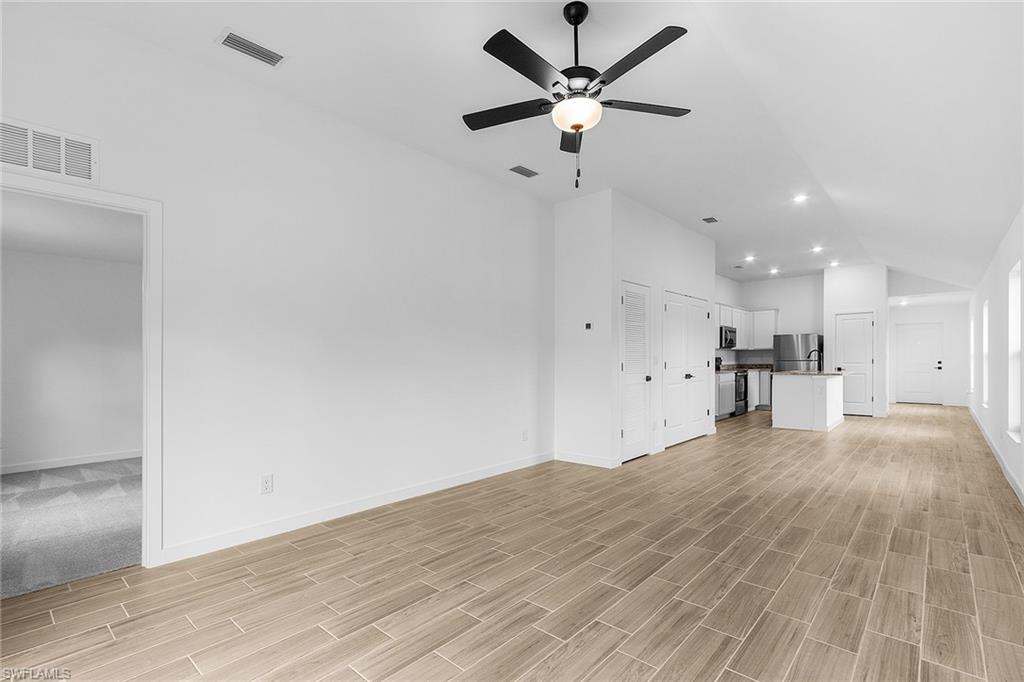 434 Parkdale Blvd Property Photo 10