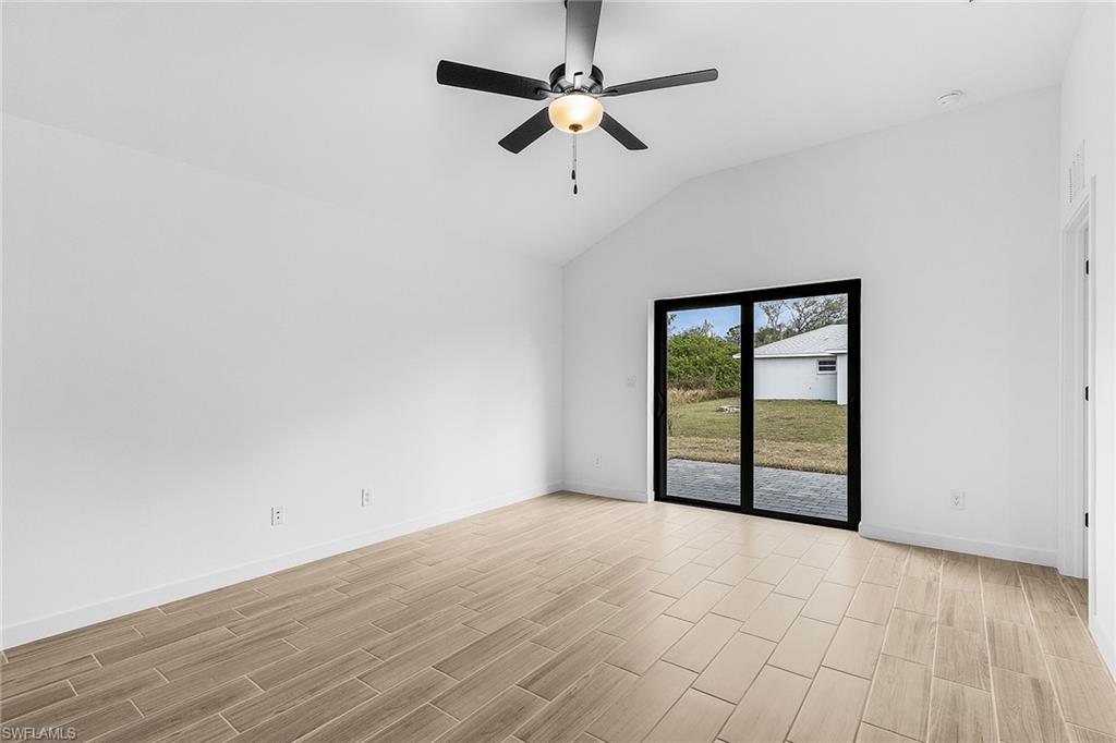 434 Parkdale Blvd Property Photo 11