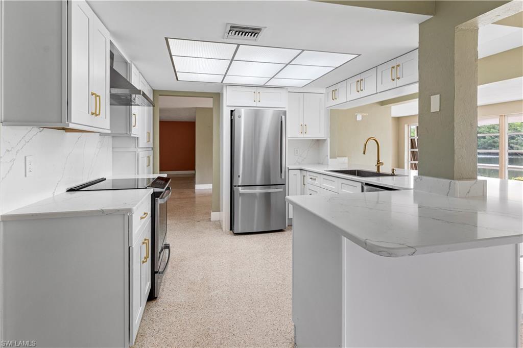2160 Channel Way Property Photo 13