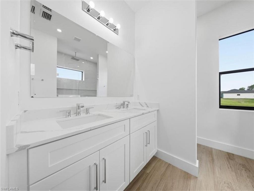6125 Hershey Ave Property Photo 11