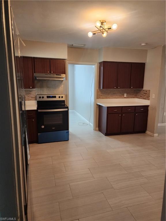 111 E Sugarland Cir Property Photo 3