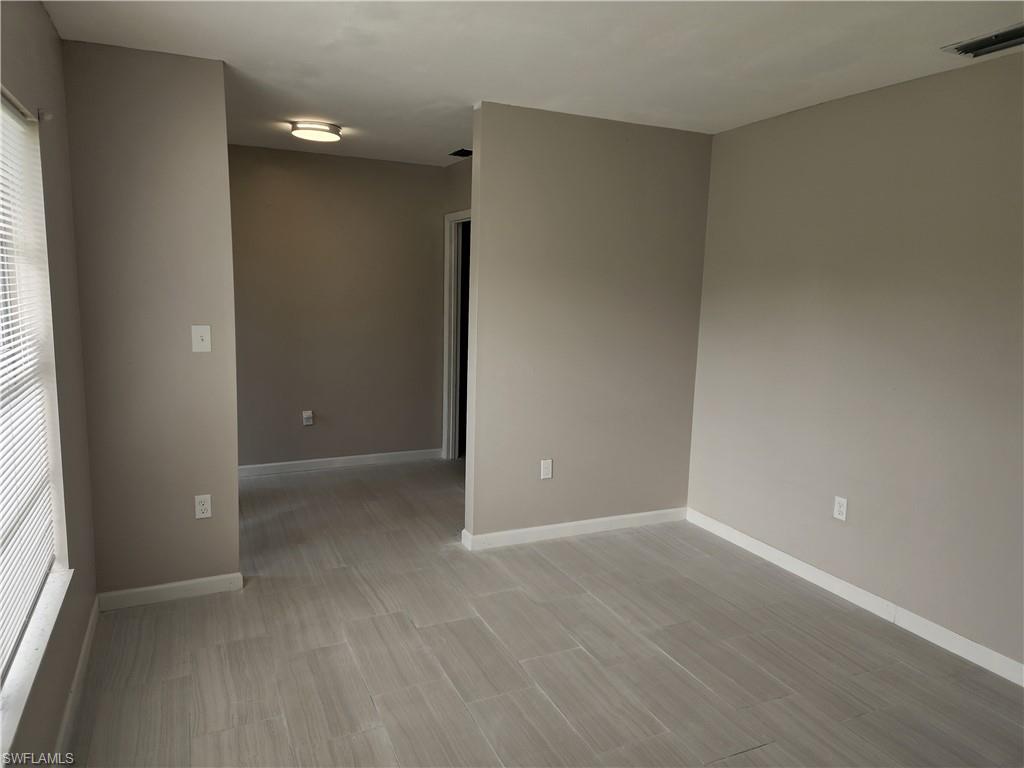 111 E Sugarland Cir Property Photo 9