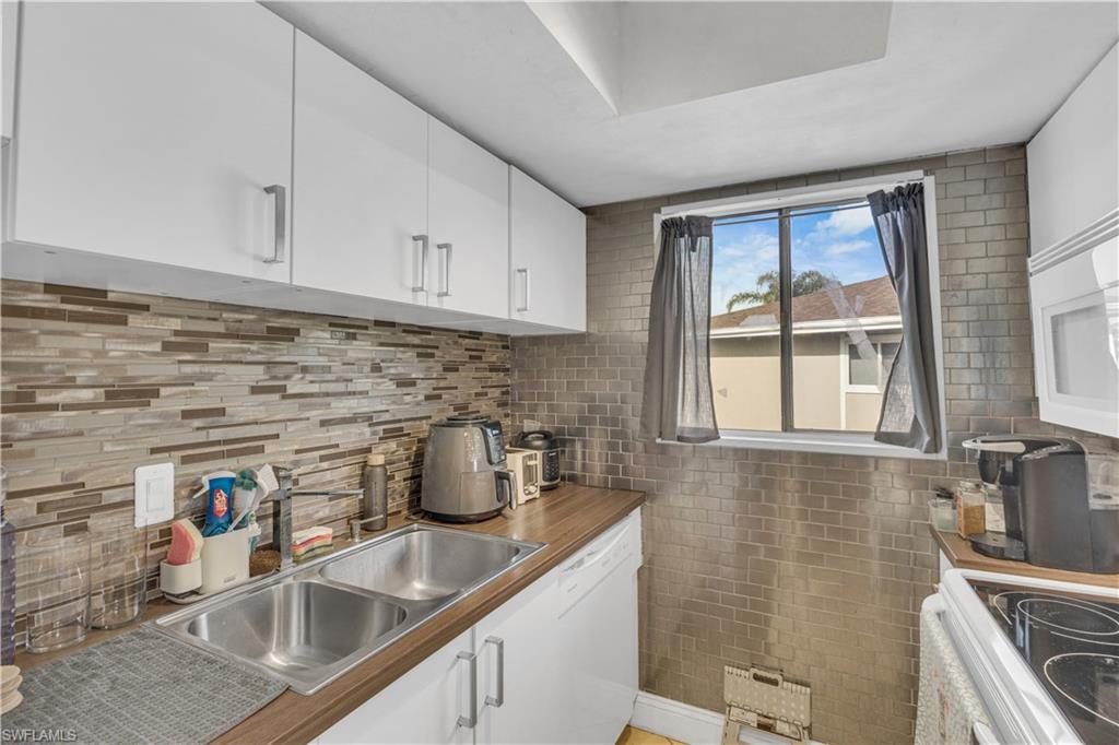 3284 Royal Canadian Trce 4 Property Photo 13