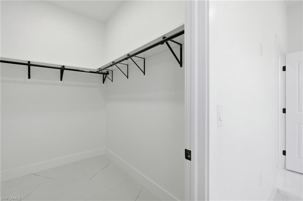 9014 Lawn Ct Property Photo 25