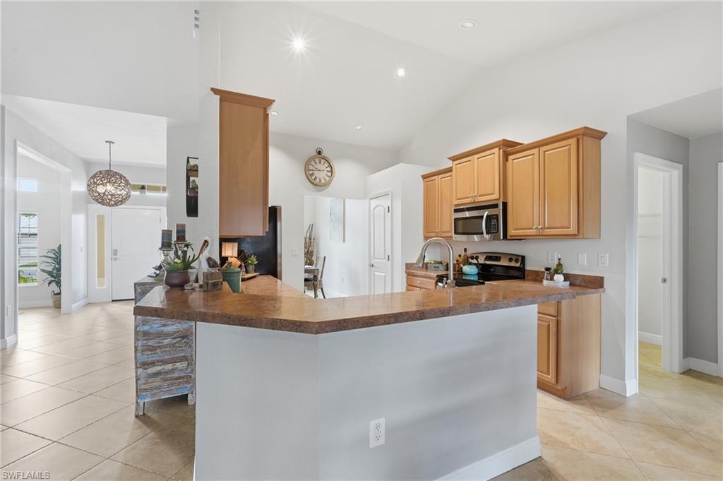 11 Medalist Ln Property Photo 14