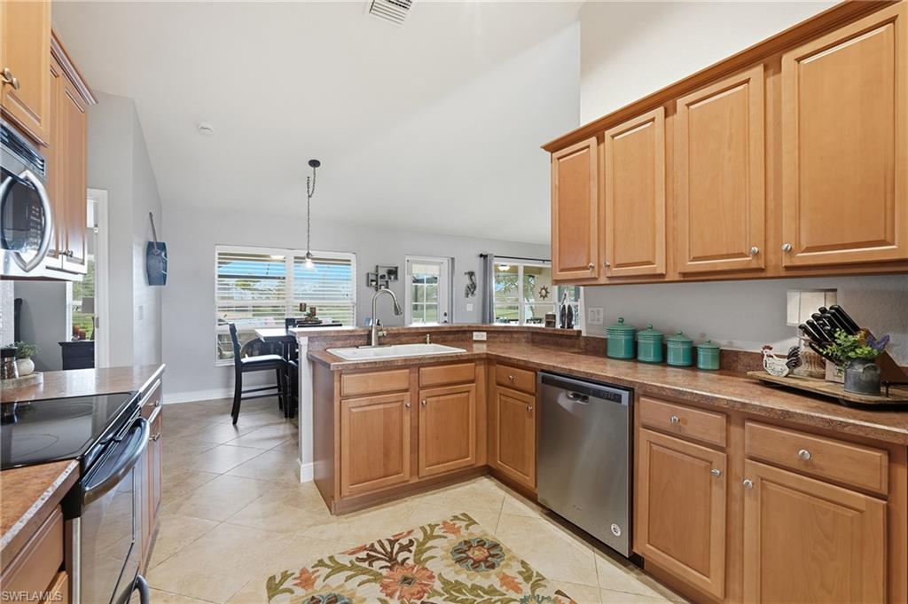 11 Medalist Ln Property Photo 16