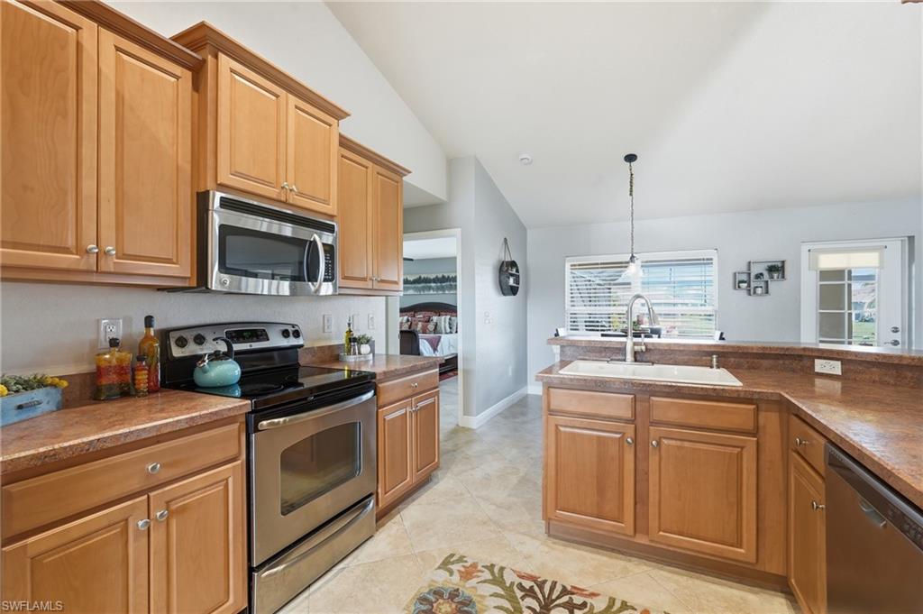 11 Medalist Ln Property Photo 17