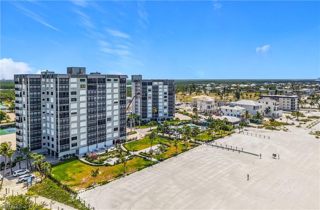 2800 Estero Blvd Ph3 Property Photo 2