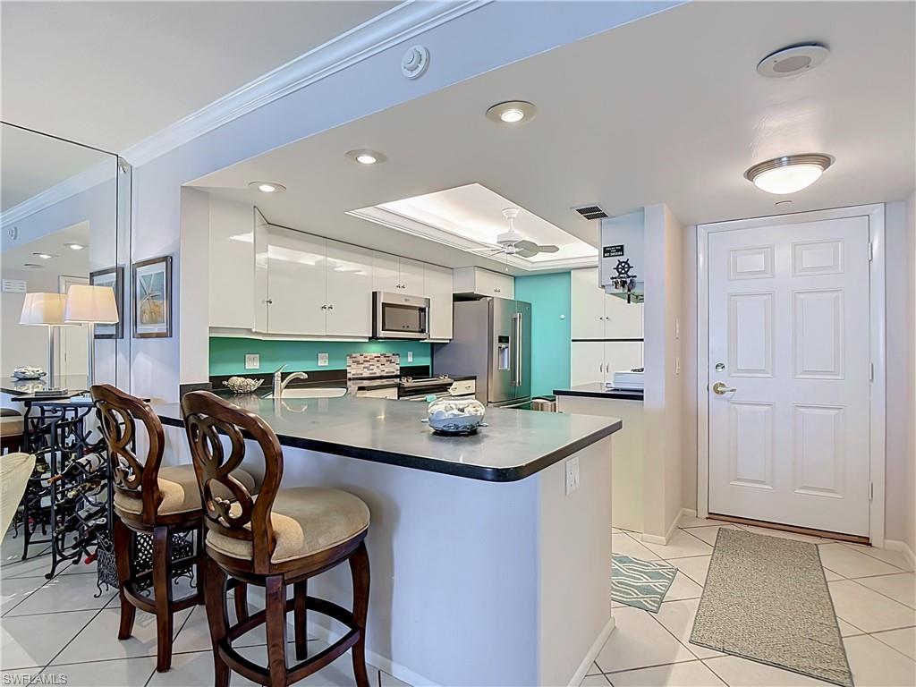 2800 Estero Blvd Ph3 Property Photo 9