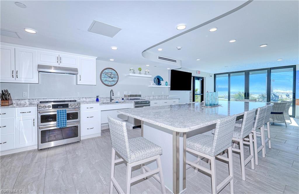 2800 Estero Blvd Ph3 Property Photo 31