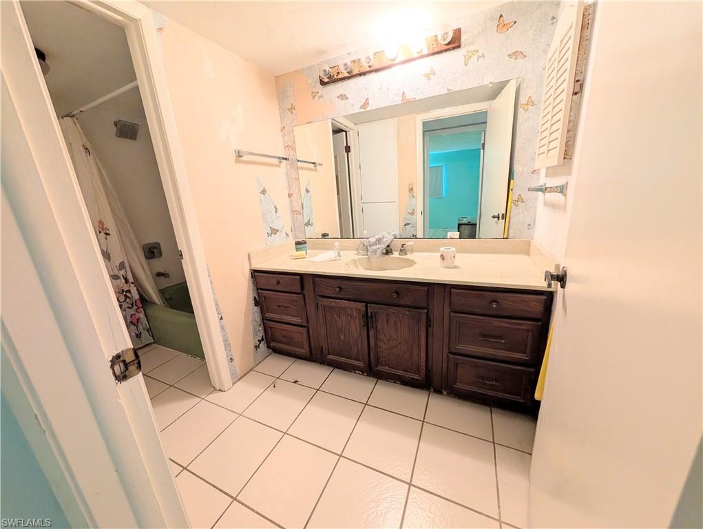 2100 Barkeley Ln 3 Property Photo 12
