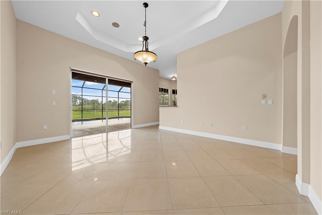 680 Mirror Lakes Ct Property Photo 13