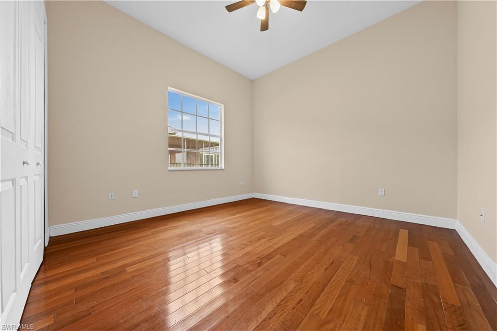 680 Mirror Lakes Ct Property Photo 15