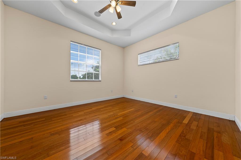 680 Mirror Lakes Ct Property Photo 18