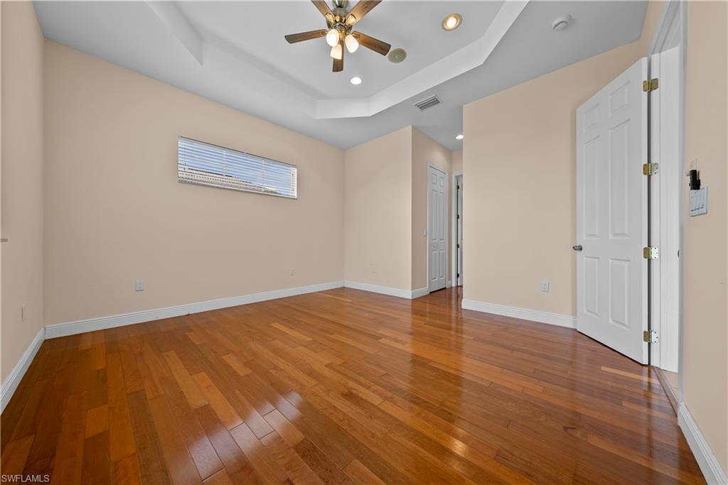680 Mirror Lakes Ct Property Photo 19
