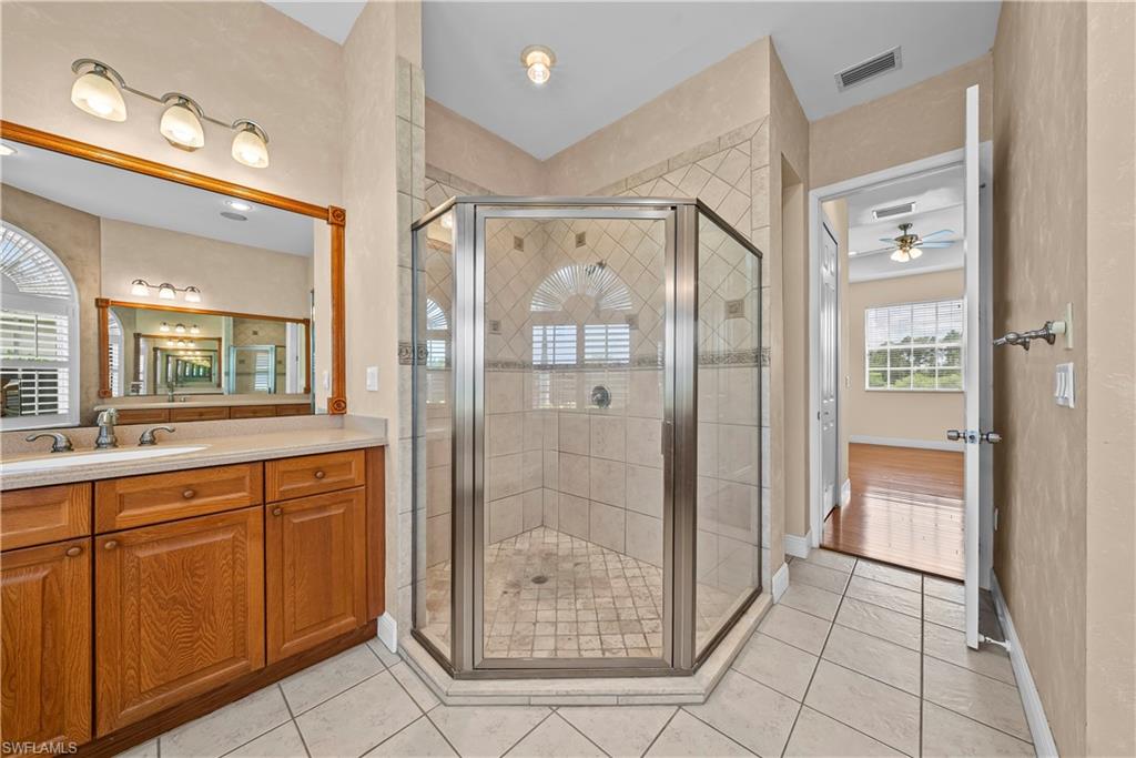 680 Mirror Lakes Ct Property Photo 22