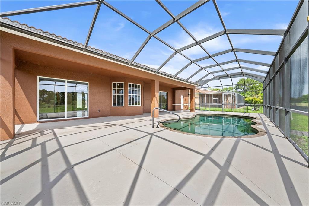 680 Mirror Lakes Ct Property Photo 28